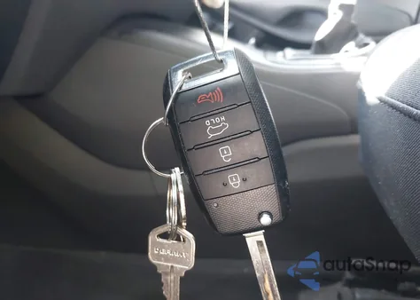 2019 Kia Sorento 3.3L Lx z USA, uszkodzony, nr VIN 5XYPGDA59KG445698